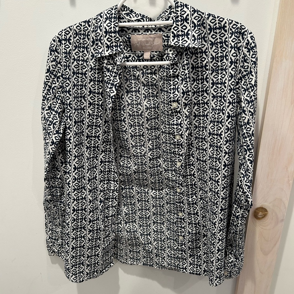 Banana Republic Soft Wash Cotton Button Up Shirt Size Extra Small